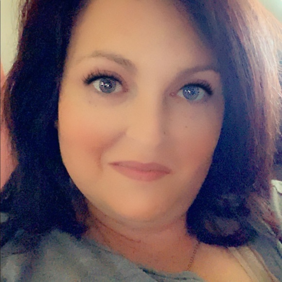 Meet your Posher, Casey - Picture 2 of 2